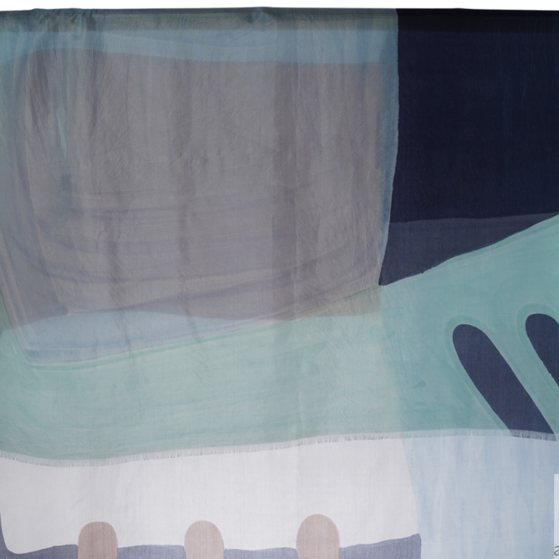 Ahmaddy Seidenschal Paintart in verschieden blau Tönen mit einer schönen Musterung