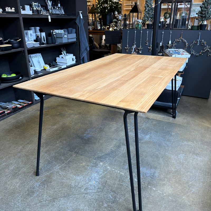 Ausstellungsstück - Tisch "Slope" 165x90 cm - Teak Platte / Gestell Graumetallic