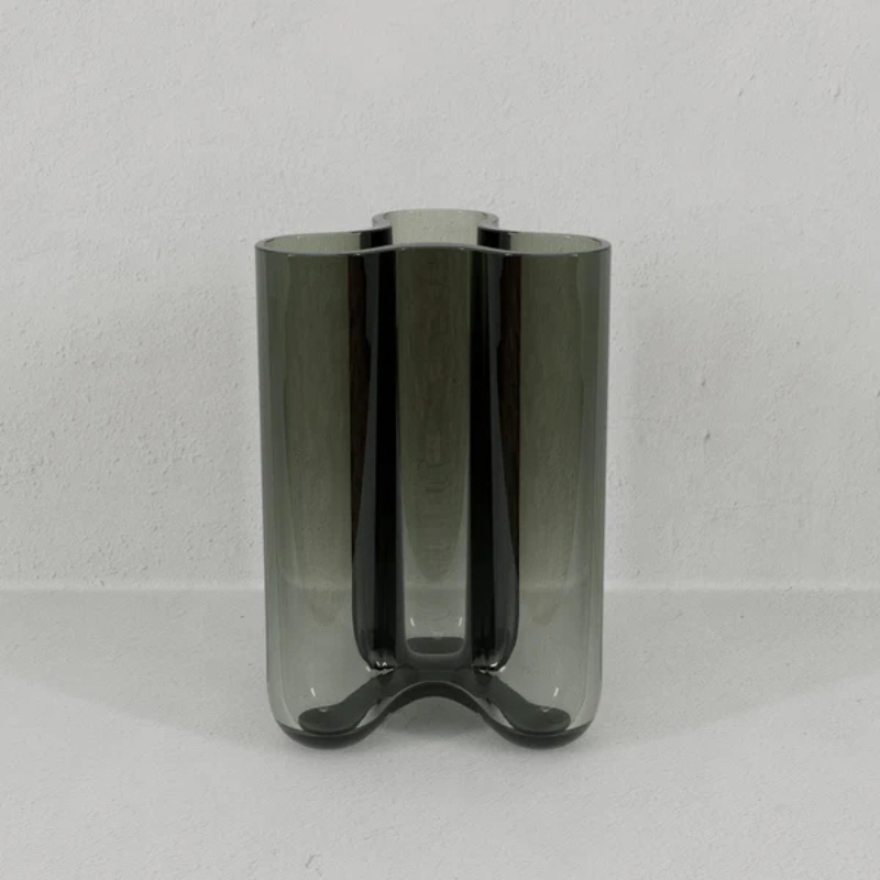 "CLOVER" Vase groß – Rauchgrün