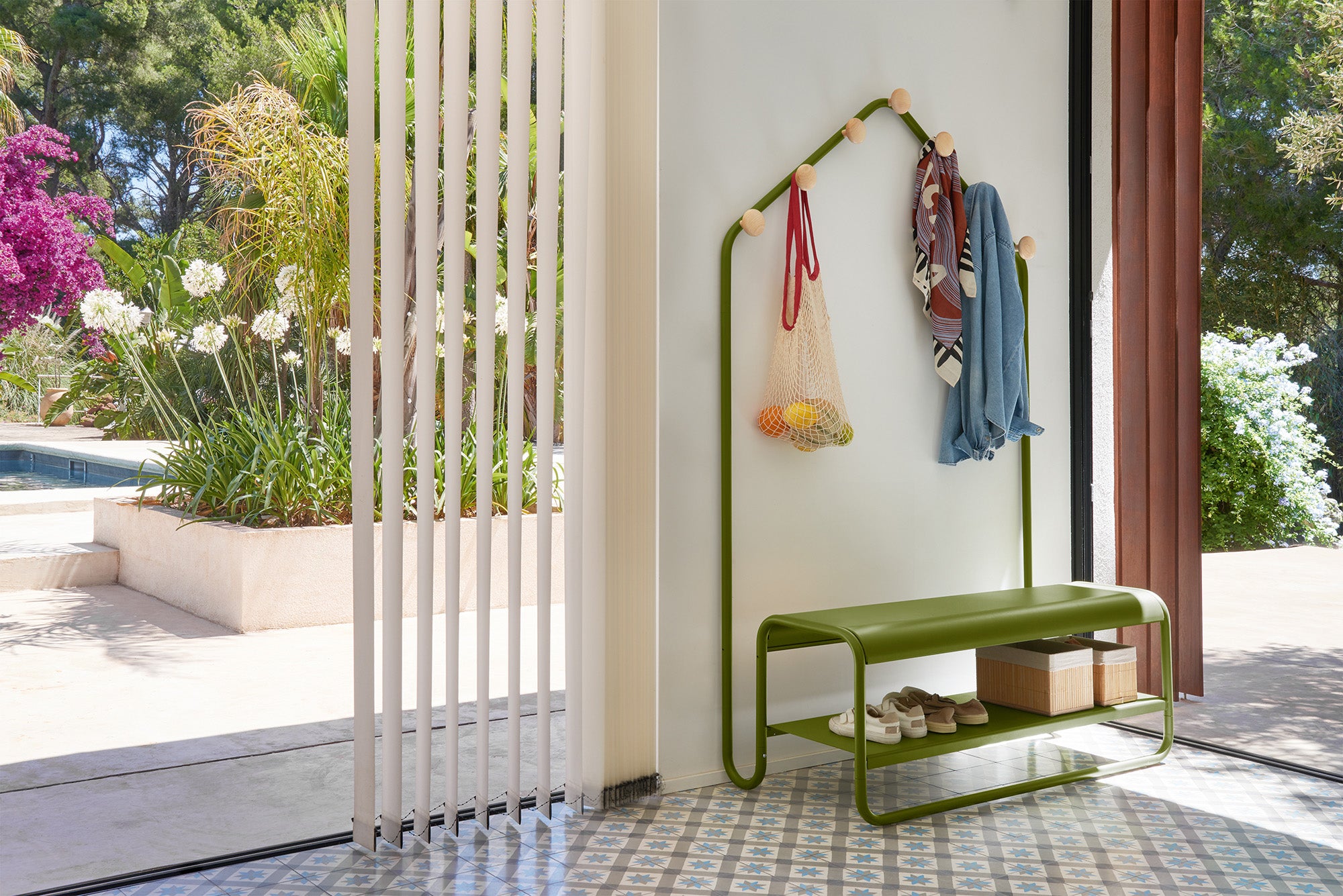 Garderobe "Funambule" mit Bank