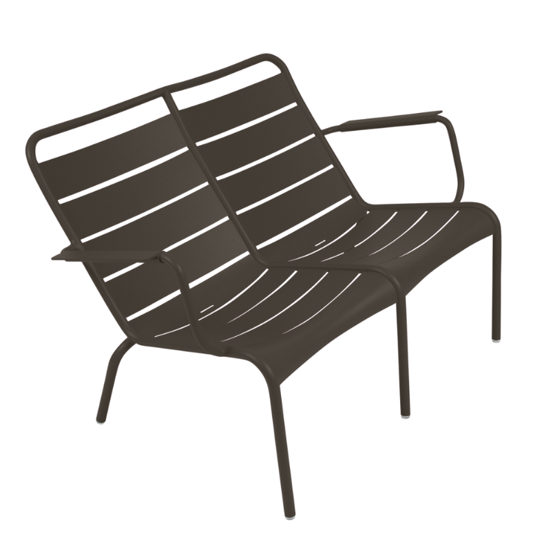 Fermob Luxembourg tiefer Sessel – graue Gartenbank im modernen Design aus pulverbeschichtetem Aluminium für zwei Personen, wetterfest und stilvoll für Terrasse oder Balkon