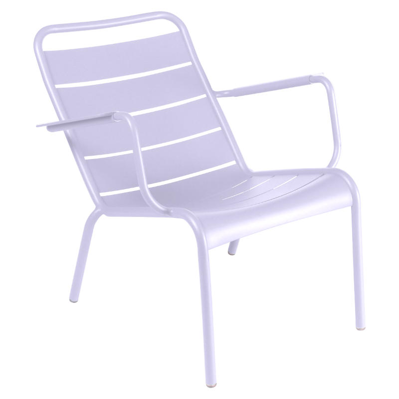 Marshmallow Fermob Luxembourg tiefer Sessel in Marshmallow Farbe – bequemer Loungestuhl aus Aluminium mit Armlehnen, wetterfest und ideal für stilvolle Outdoor-Bereiche