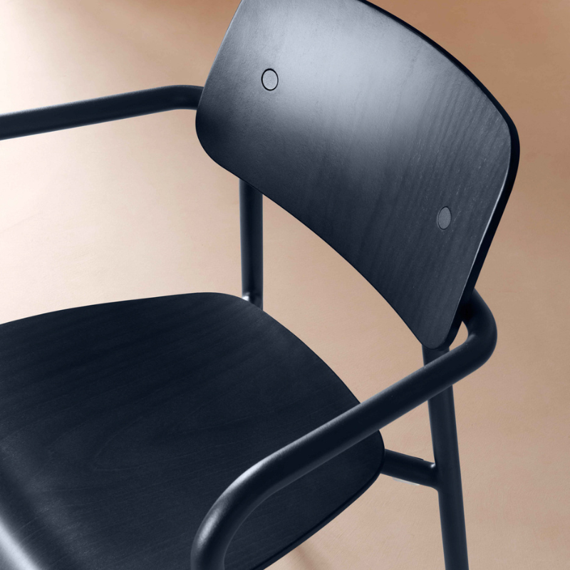 Lasierter Holzstuhl "Studie" - Abyssblau