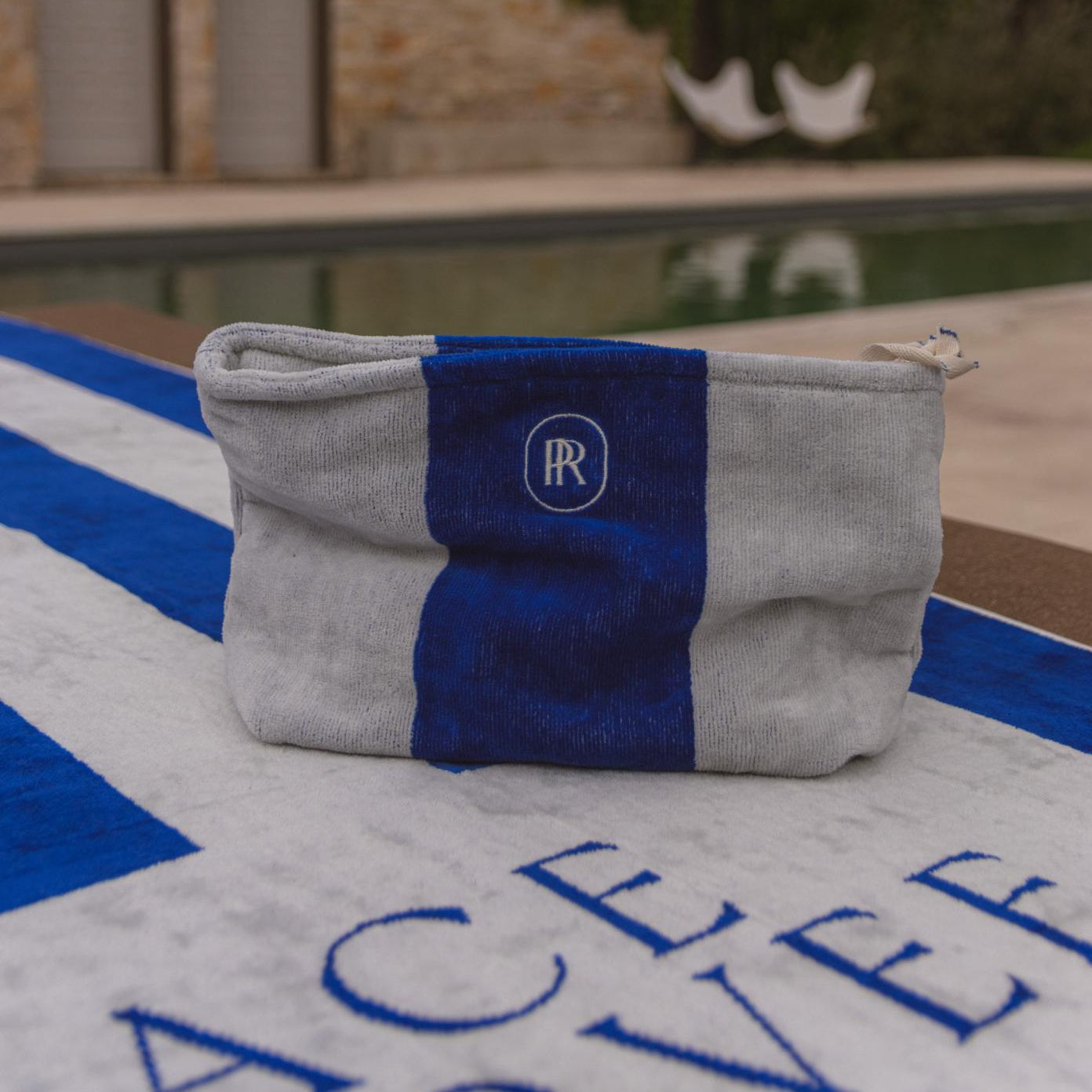 Kosmetiktasche "PLACE RESERVEE"