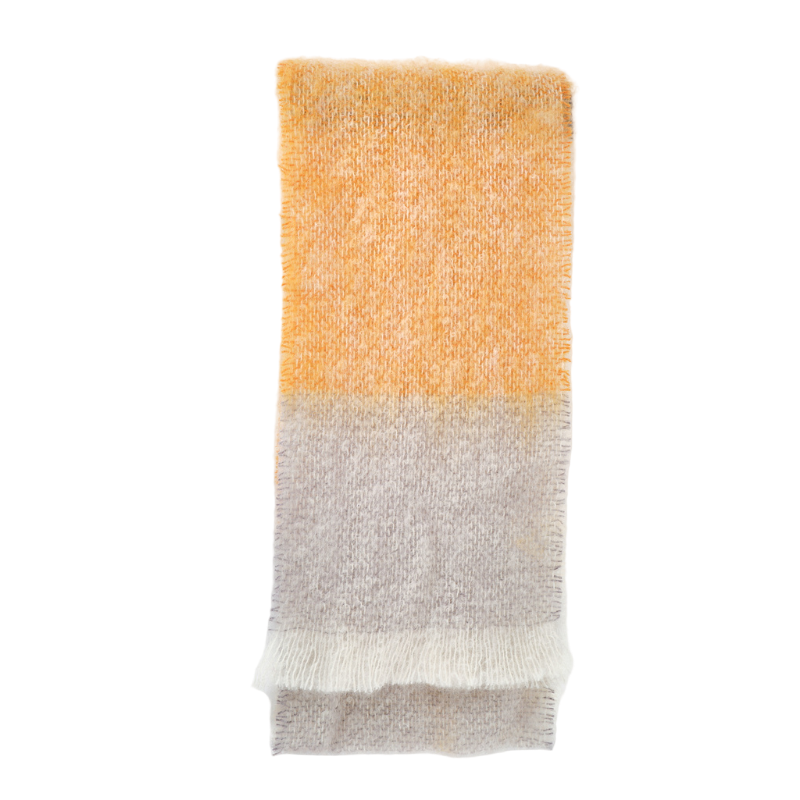 Mohair Schal Orange Ochre Gefaltet