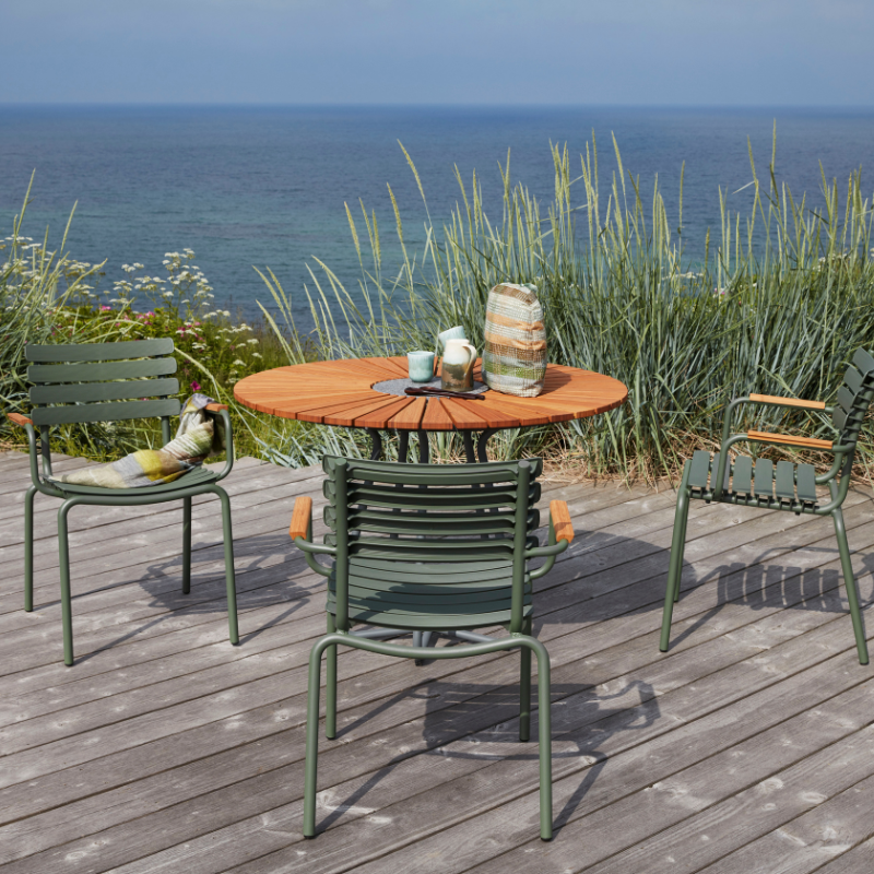 Ausstellungsstück // Stuhl mit Armlehne "Reclips" Bambus - Olive Green