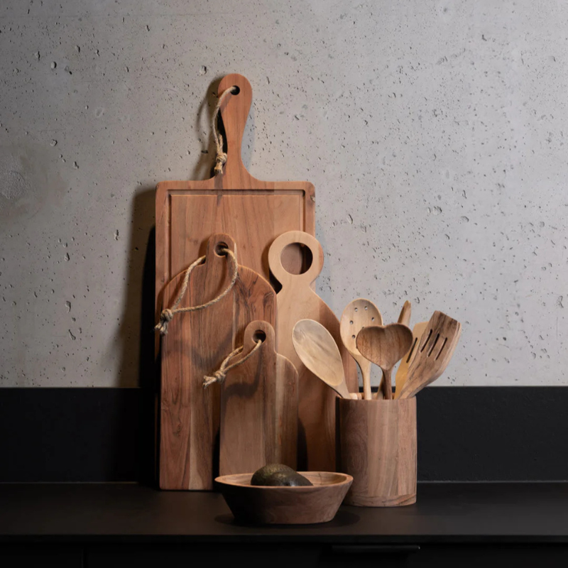 Schneidebrett aus Akazienholz mit Saftrille - 25x45cm