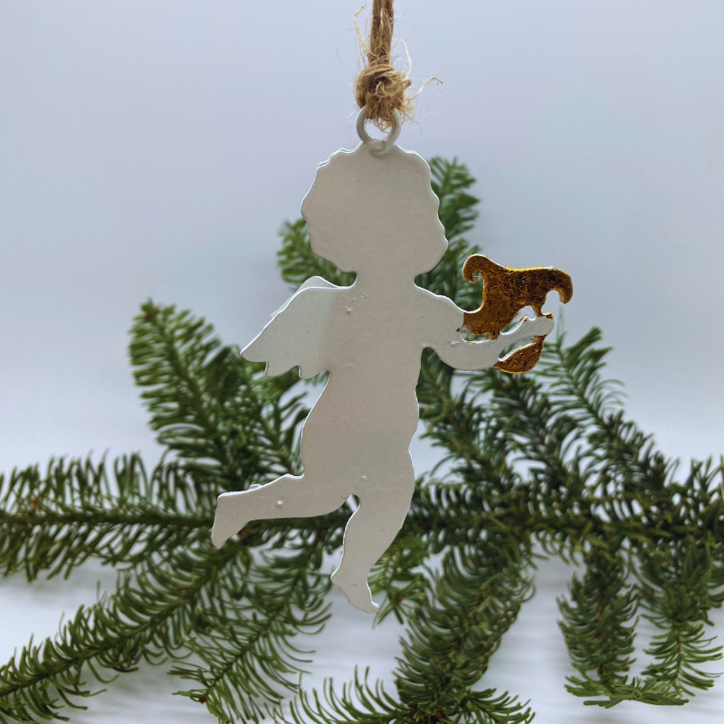 Weihnachtsanhänger "Engel mit Harve" aus Emaille