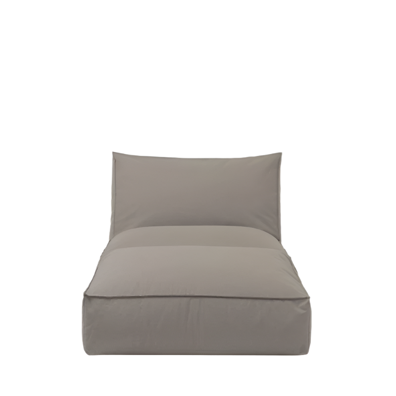 Outdoor Bett Stay "S" von Blomus inklusive gratis Schutzhülle in der Farbe Earth mit dem Format 180cm auf 80cm