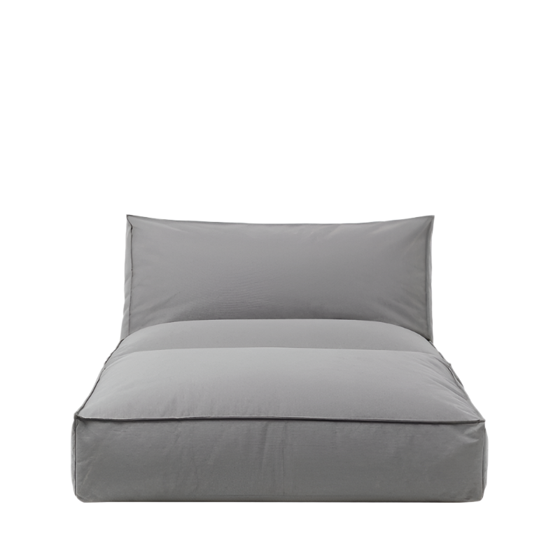 Outdoor Bett Stay von Blomus inklusive gratis Schutzhülle in der Farbe Stone mit dem Format 180cm auf 120cm