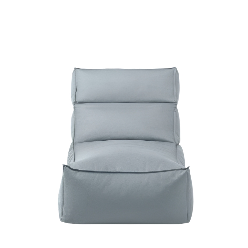 Outdoor Lounger Stay L von Blomus inklusive gratis Schutzhülle in der Farbe Ocean mit dem Format 160cm auf 80cm