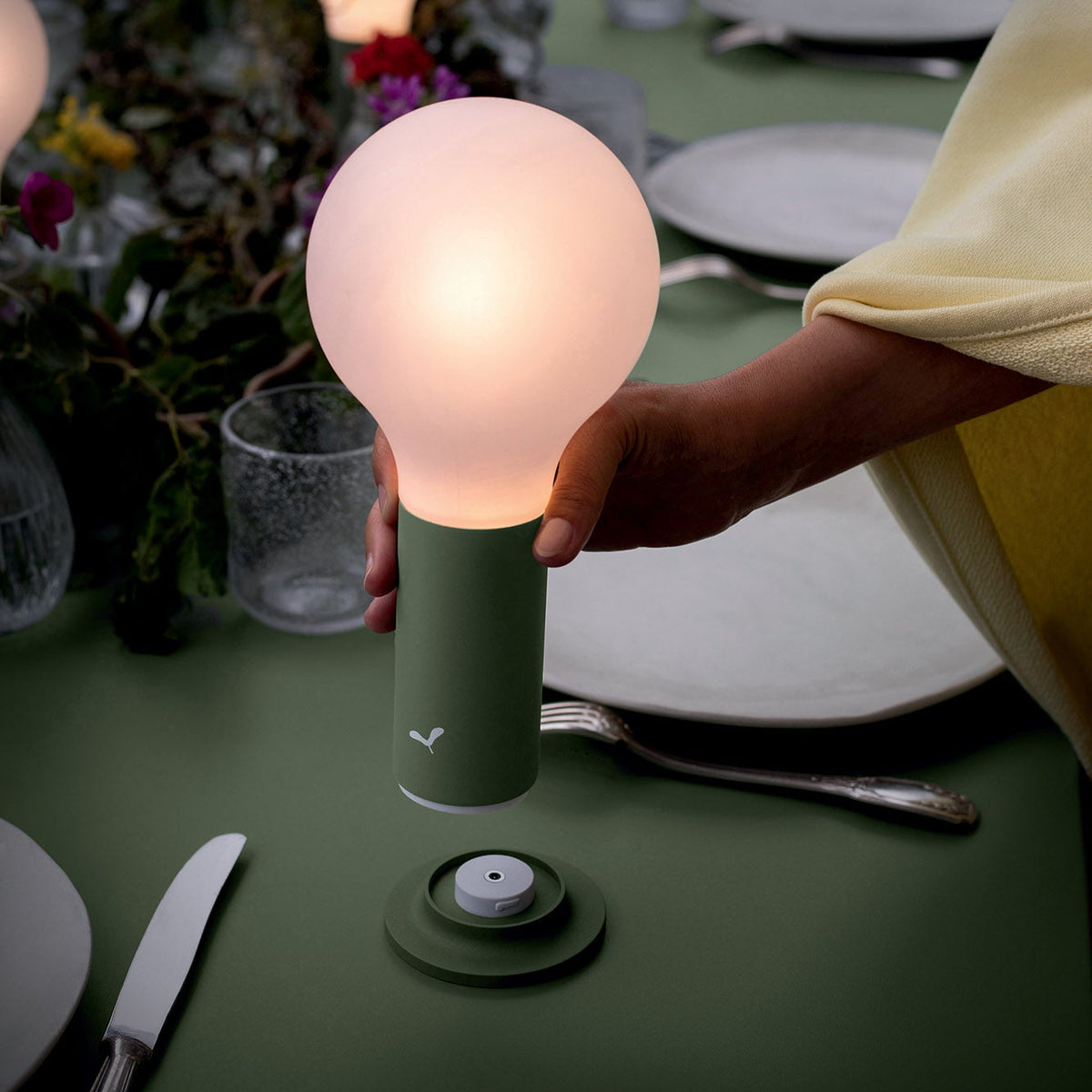 Magnetsockel für Lampe Aplö