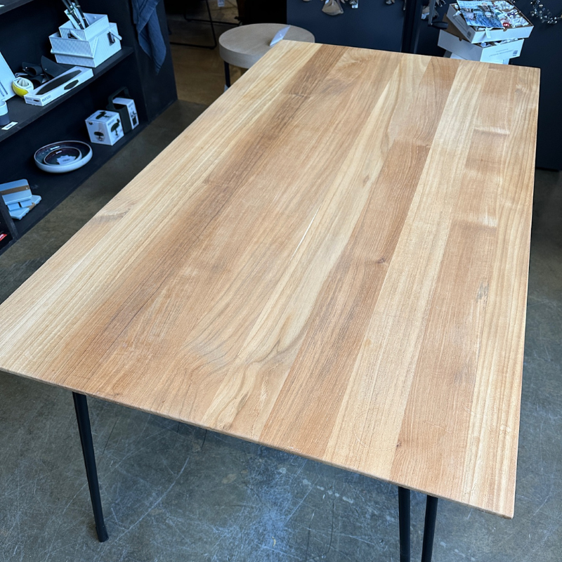 Ausstellungsstück - Tisch "Slope" 165x90 cm - Teak Platte / Gestell Graumetallic