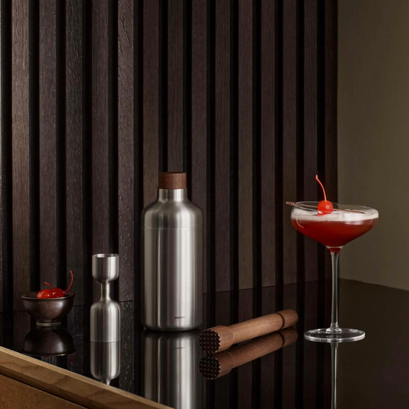 eva trio Liquid Lounge Cocktail-Shaker, Detailansicht Holzdeckel
