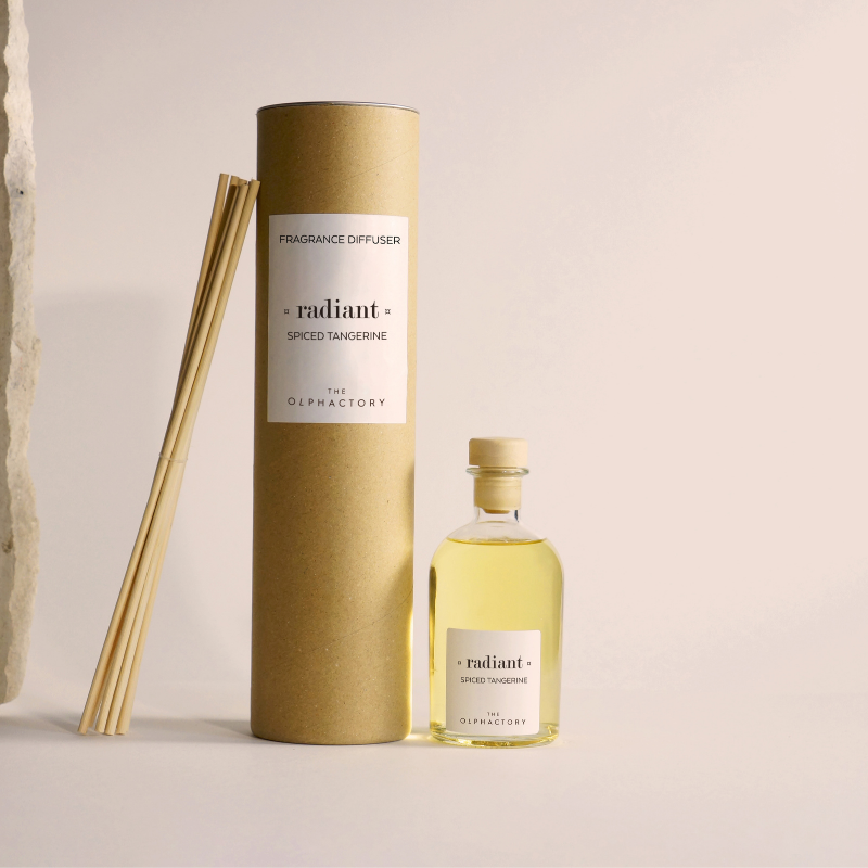 Diffuser "RADIANT" Spiced Tangerine von The Olphactory mit Duftstäbchen – Raumduft ohne offene Flamme
