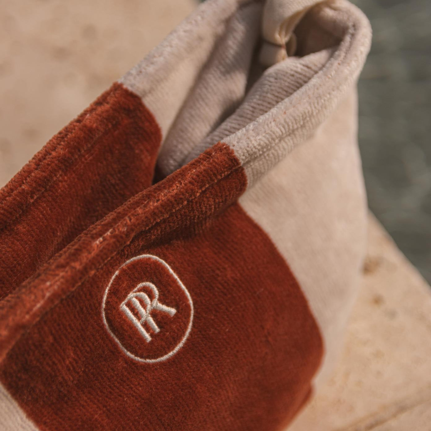 Kosmetiktasche "PLACE RESERVEE"