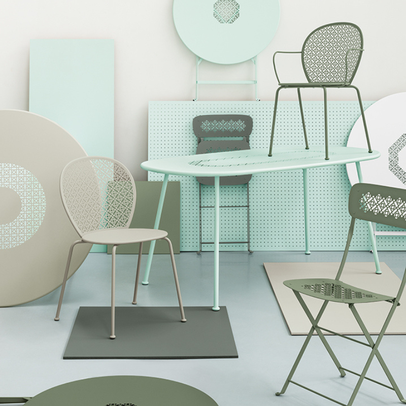 Metallstuhl "Lorette" mit Armlehne