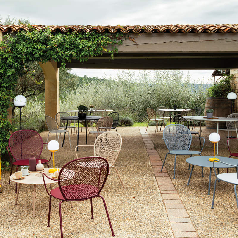 Tiefer Sessel "Lorette" aus Metall