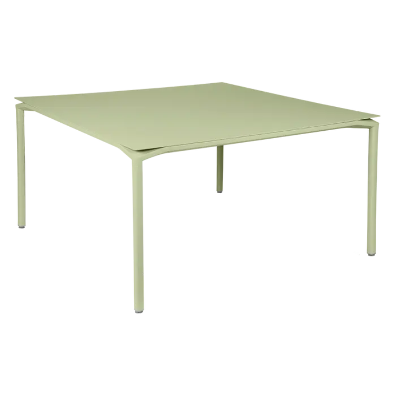 Tisch Calvi 140x140cm in Lindgrün