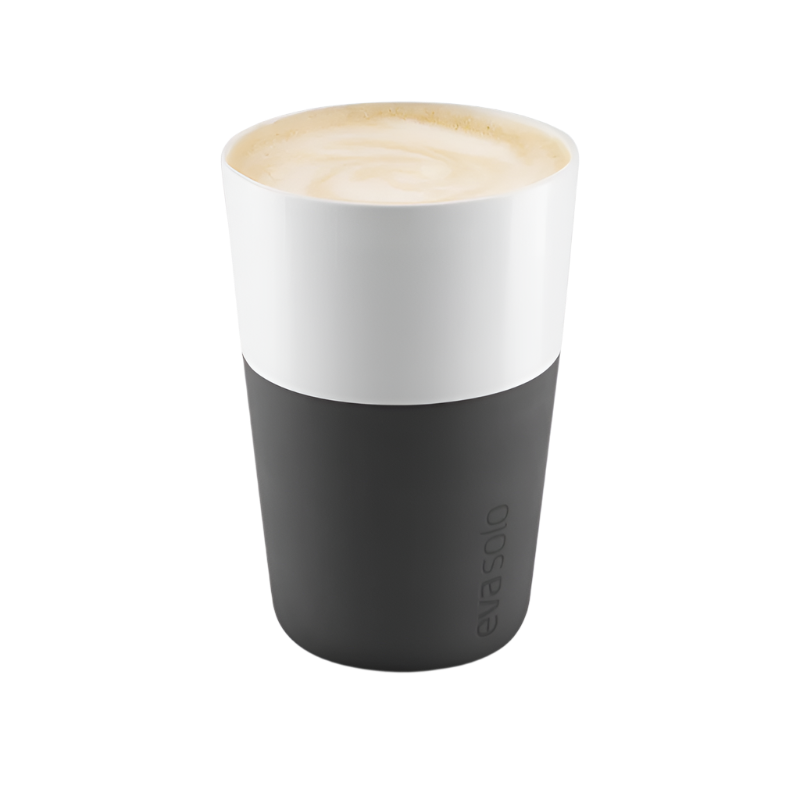 eva trio Café Latte-Becher in Black im Café-Ambiente