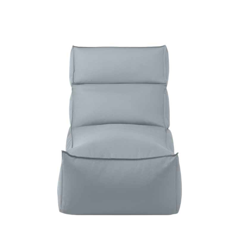 Outdoor Lounger Stay von Blomus inklusive gratis Schutzhülle in der Farbe ocean mit dem Format 120cm auf 60cm